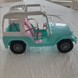 Barbie Mattel Seafoam Green/Pink Passport Jeep Cruiser Vehicle 2012